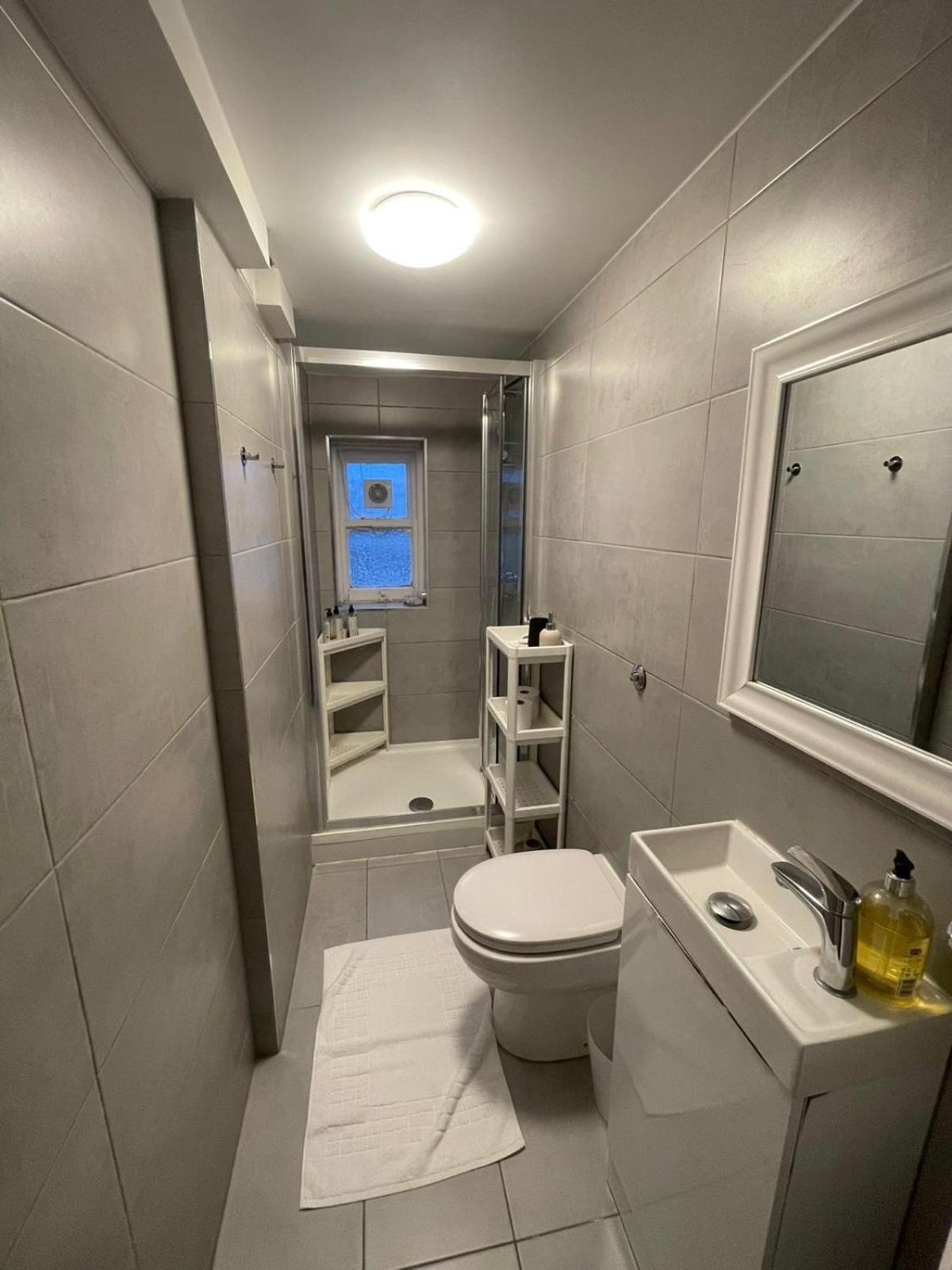 Apartments In The Heart Of High Street Kensington London Room photo